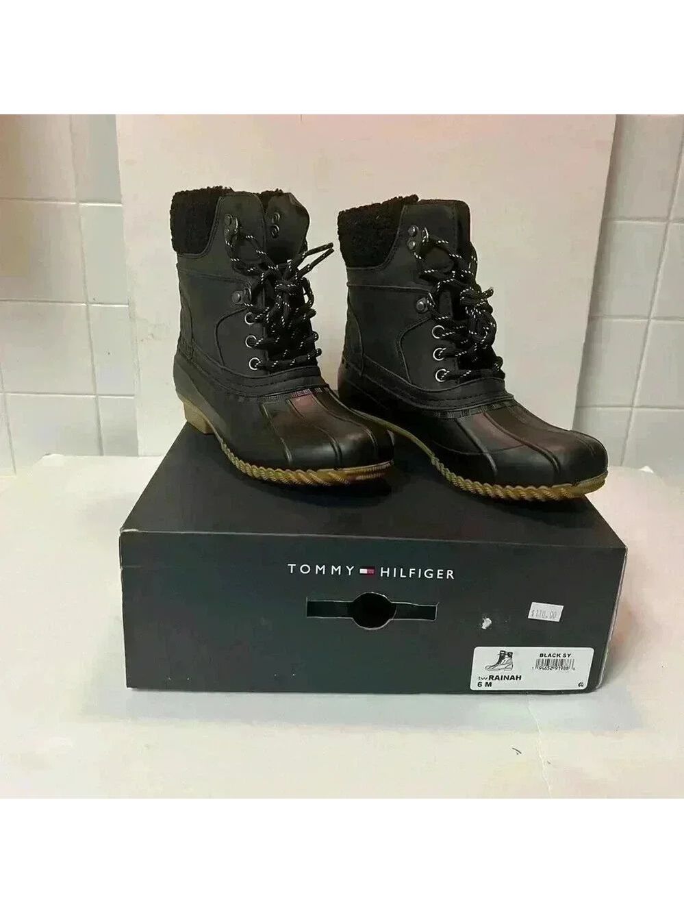 Tommy Hilfiger Duck Boots. New With Tags. Womens Size 6. Black